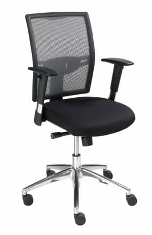 Zwarte bureaustoel 4236 met een netweave rugleuning en een chromen kruisvoet met zwarte wielen.