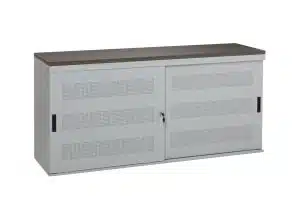 Design schuifdeurkast met lichtgrijze onderkant en bruin houten bovenkant.