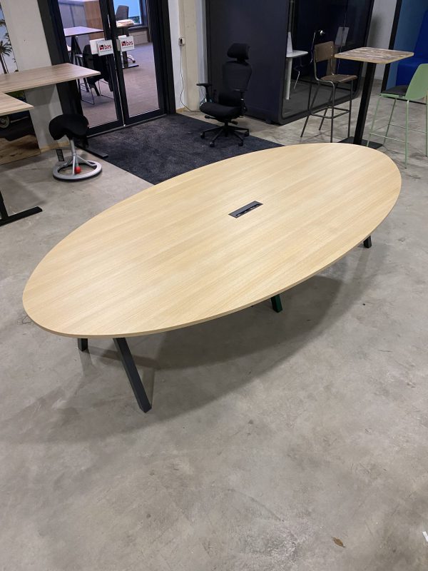 vergadertafel ovaal