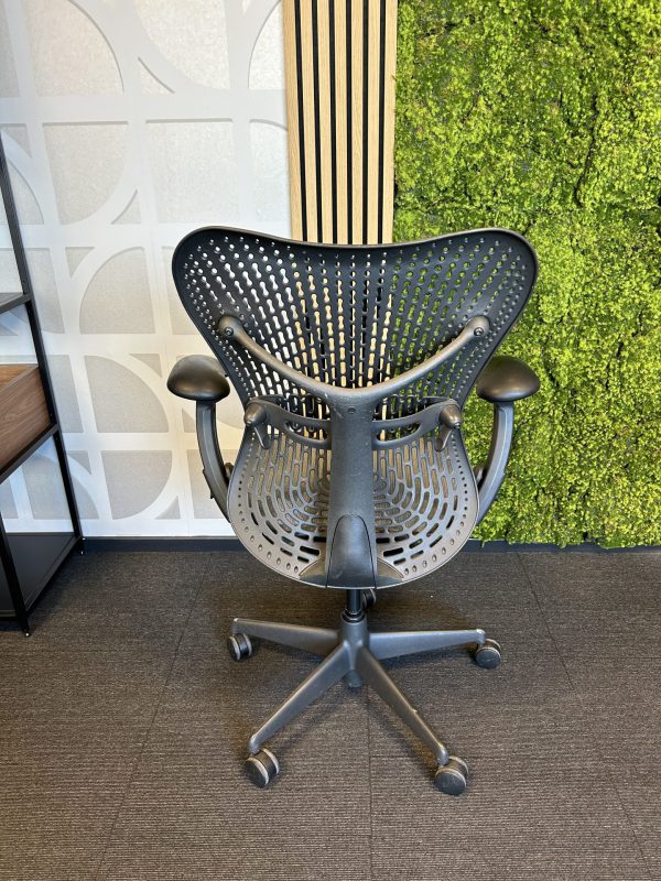 Gebruikte bureaustoel Herman Miller Mirra 1 | 004 - Afbeelding 4
