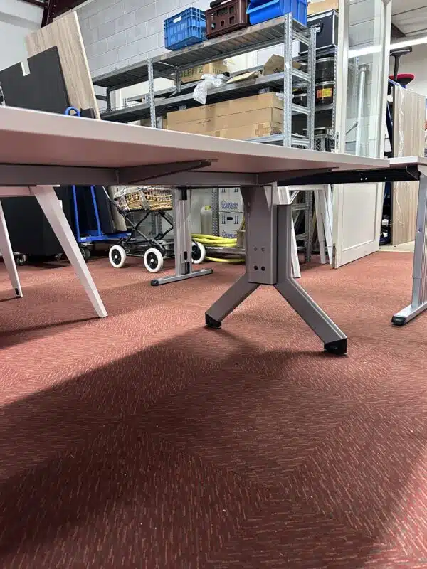 Gebruikt Kembo slingerbureau | 160x80cm - Afbeelding 3