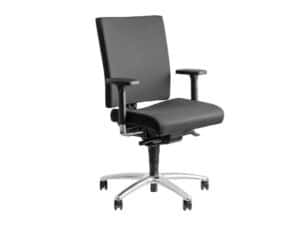 Bèta Be Plus-bureaustoel is volledig in het zwart uitgevoerd, met een chromen voet eronder. De zitting hiervan is breder dan een andere stoel, zodat zwaardere mensen hier goed op kunnen zitten. Deze stoel is verkrijgbaar in andere kleursamenstellingen.