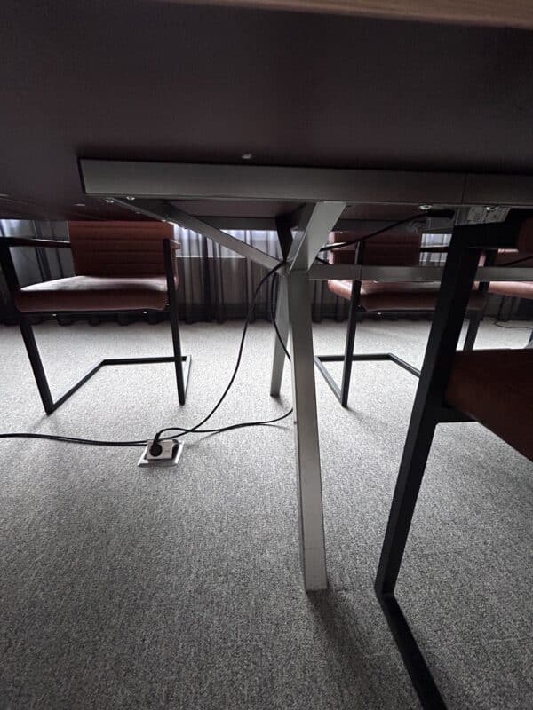 Tweedehands vergadertafel 240x120 cm - Afbeelding 6