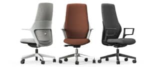 Drie directiestoelen naast elkaar Ofy. 