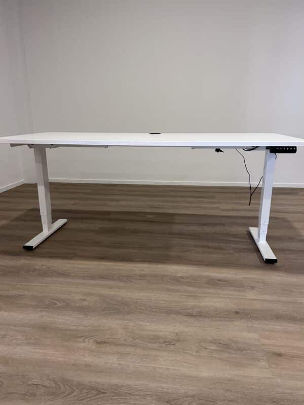 Gebruikt elektrisch verstelbaar bureau 001 - Afbeelding 3