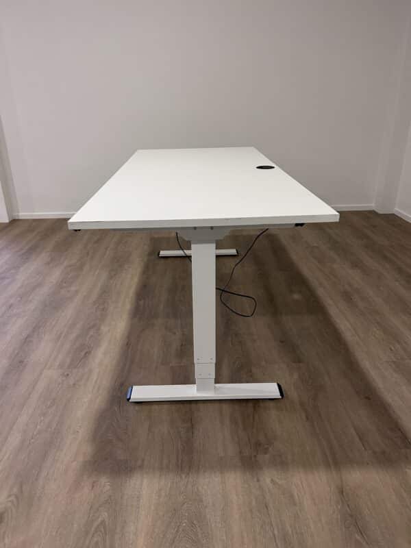 Gebruikt elektrisch verstelbaar bureau 001 - Afbeelding 4