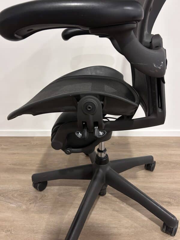 Gebruikte bureaustoel Herman Miller Aeron type B - Afbeelding 6