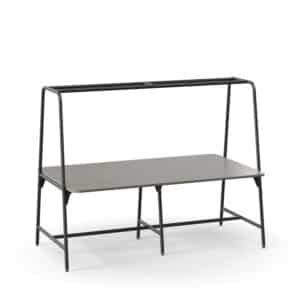 Grote vergadertafel Round met een frame eromheen waar je dingen aan op kunt hangen.