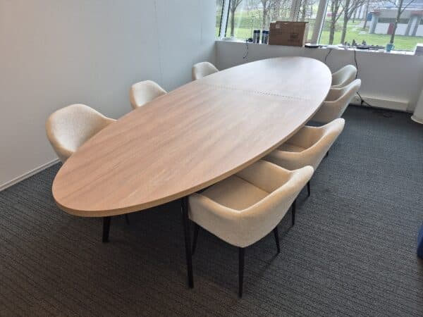 Ellips vergadertafel 420x140cm