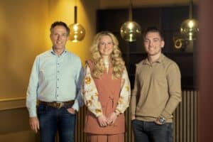 Team van Outlet Kantoormeubels