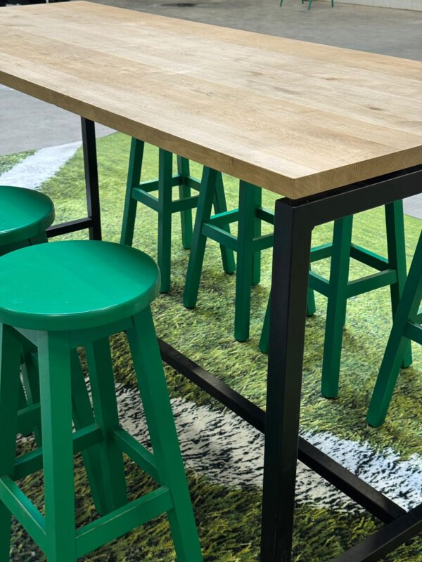 Gebruikte bartafel met 6 barkrukken - Afbeelding 5