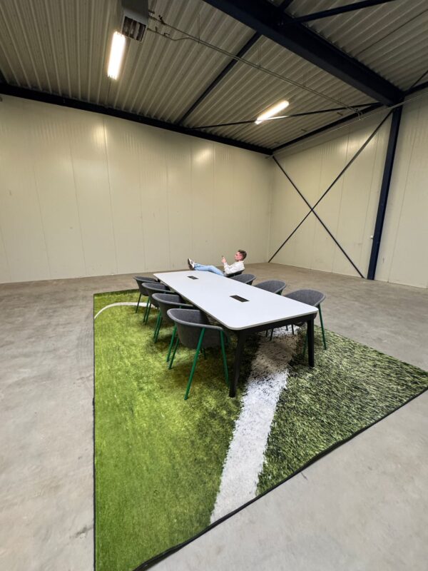 Gebruikte vergadertafel 320x120x74cm - Afbeelding 3