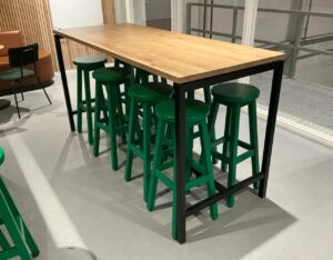 Gebruikte bartafel 200x80cm