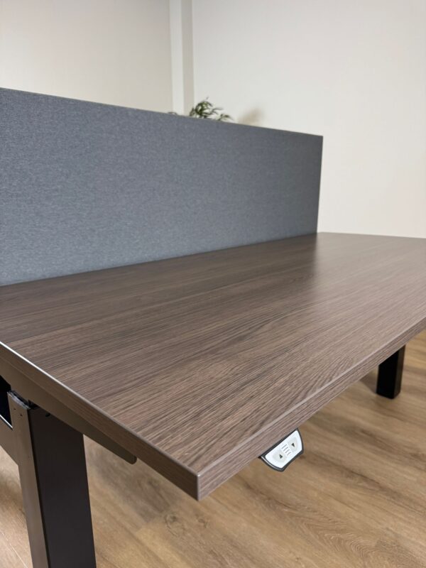 Gebruikt elektrisch duo bureau 160x80cm - Afbeelding 19