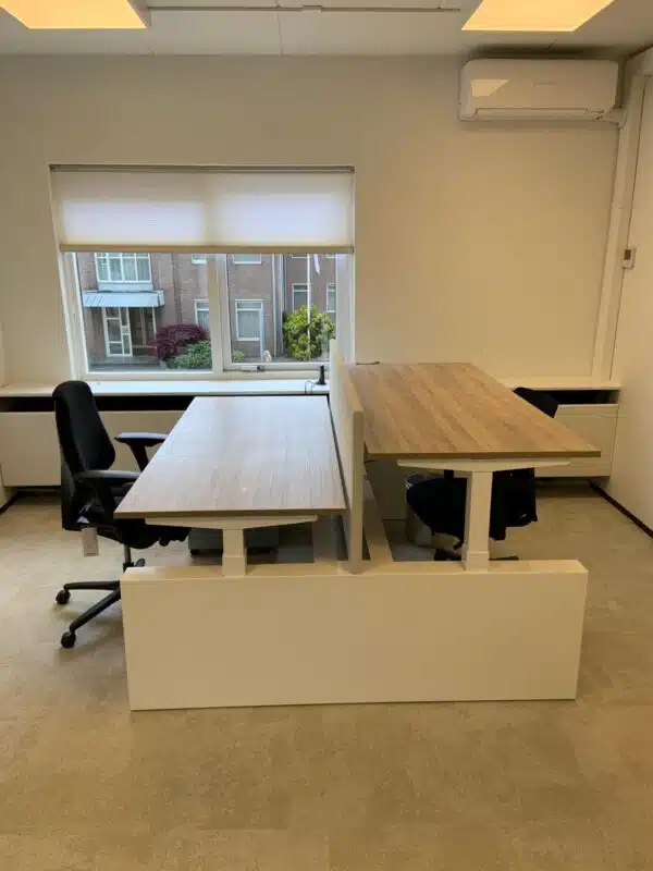 Gebruikt elektrisch duo bureau 180x80cm met wangen - Afbeelding 2