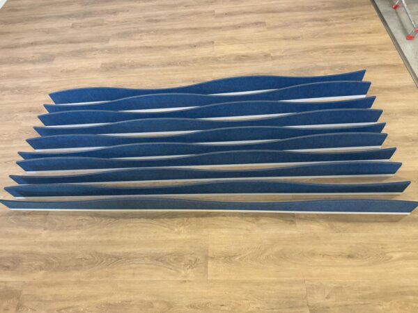 Tweedehands akoestisch plafondpaneel 240x300cm Feltouch Plativity Baffle | Model Wave - Afbeelding 4