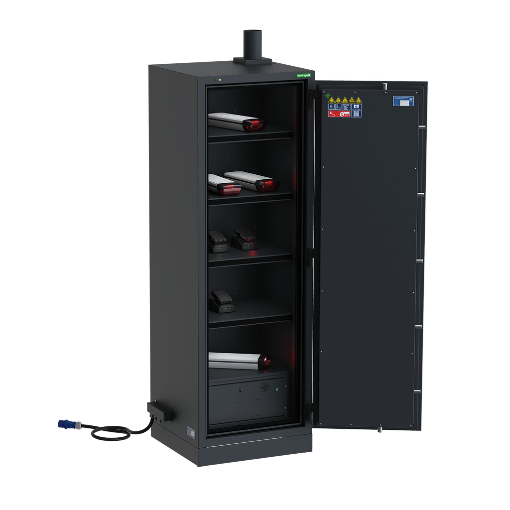 Accukast Batteryguard HE L 10 halfvol met accu's