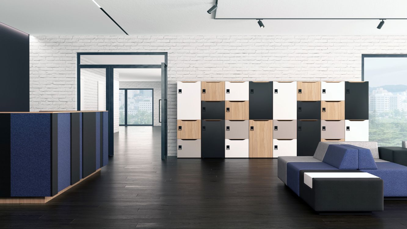 Lockerkasten met verschillende kleuren kastdeurtjes