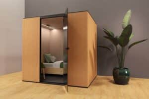 Slaapcabine 240x200x230cm Cabana met oranje buitenkant.